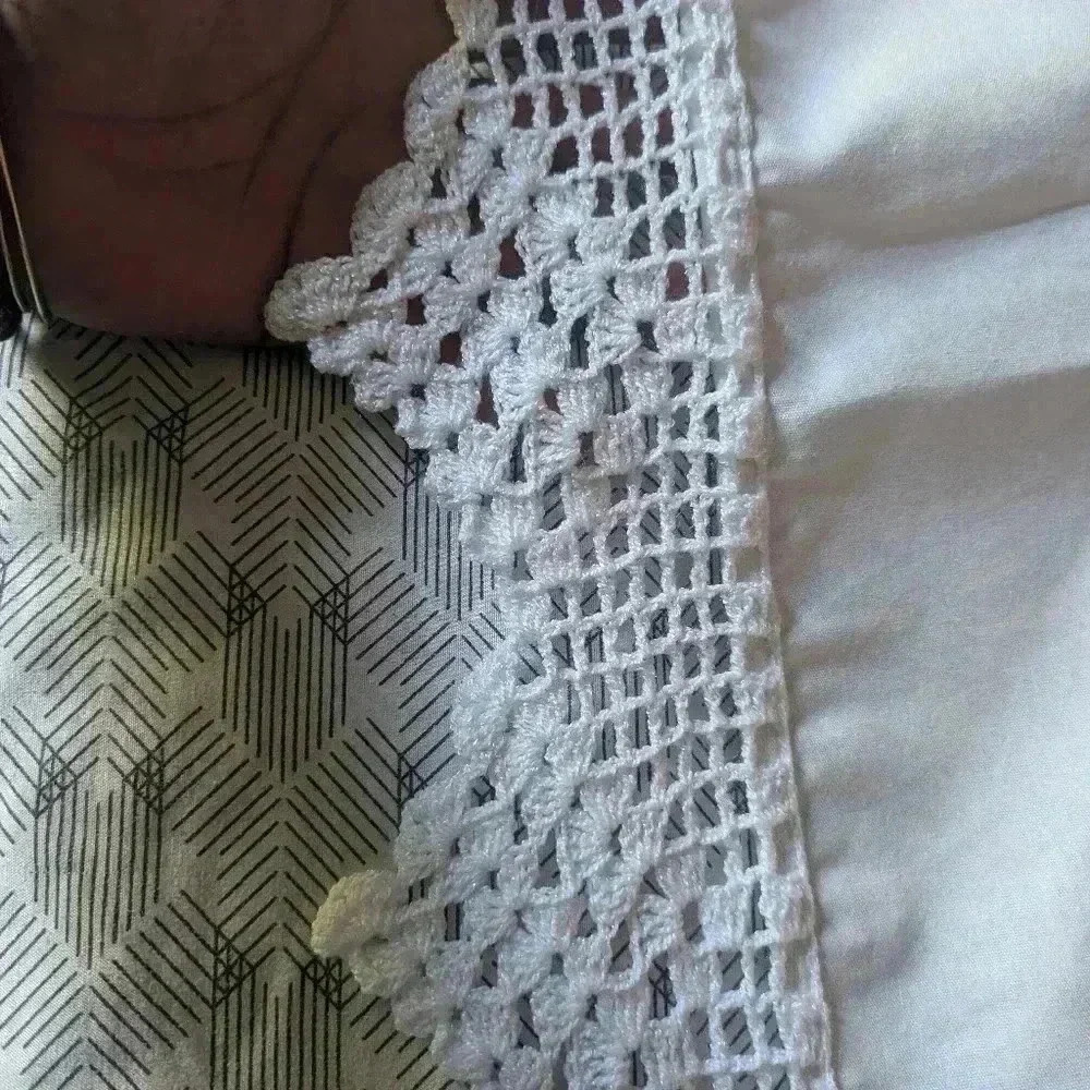 Tablet linens - Picture 7 of 8